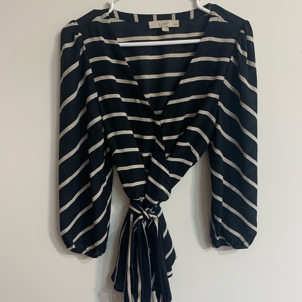 Loft wrap top- Size Medium